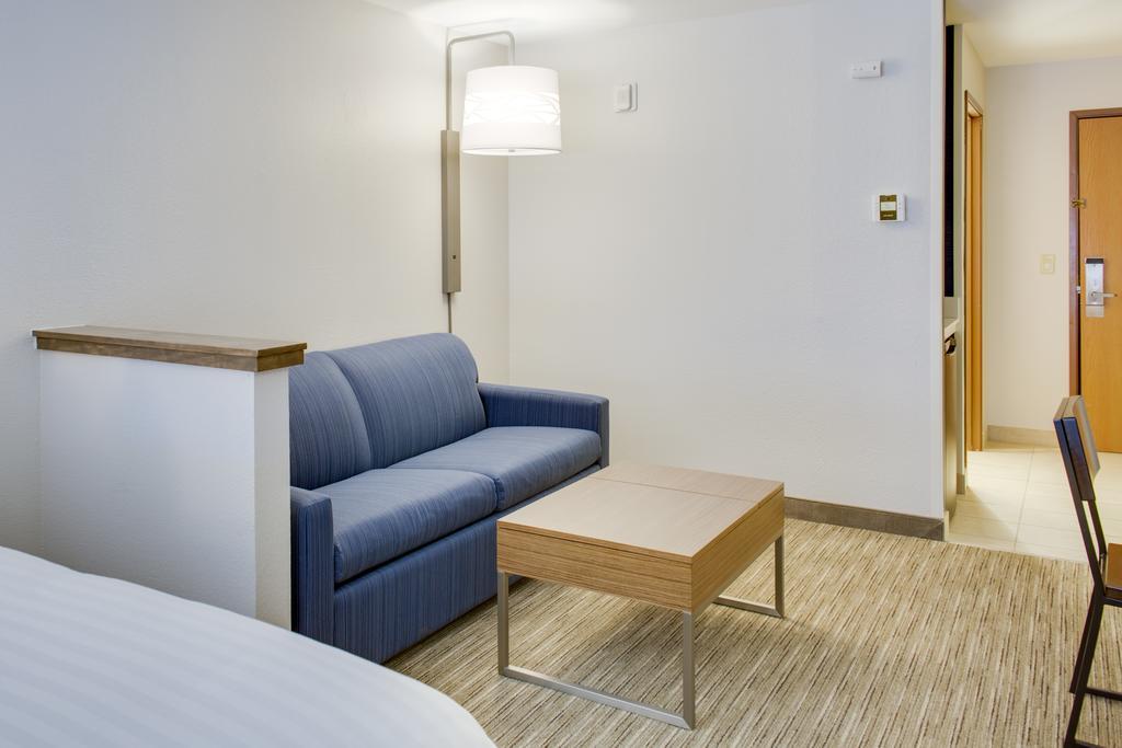 Holiday Inn Express Hotel & Suites Chickasha By Ihg Exterior photo